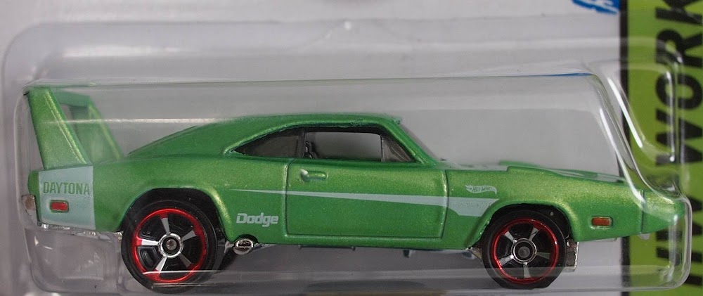 Dodge Charger Daytona 69 side view